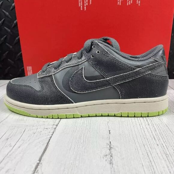 NEW Size 7Y Womens 8.5 Nike Dunk Low Top Special Edition Sneakers Phantom Grey - Picture 9 of 12
